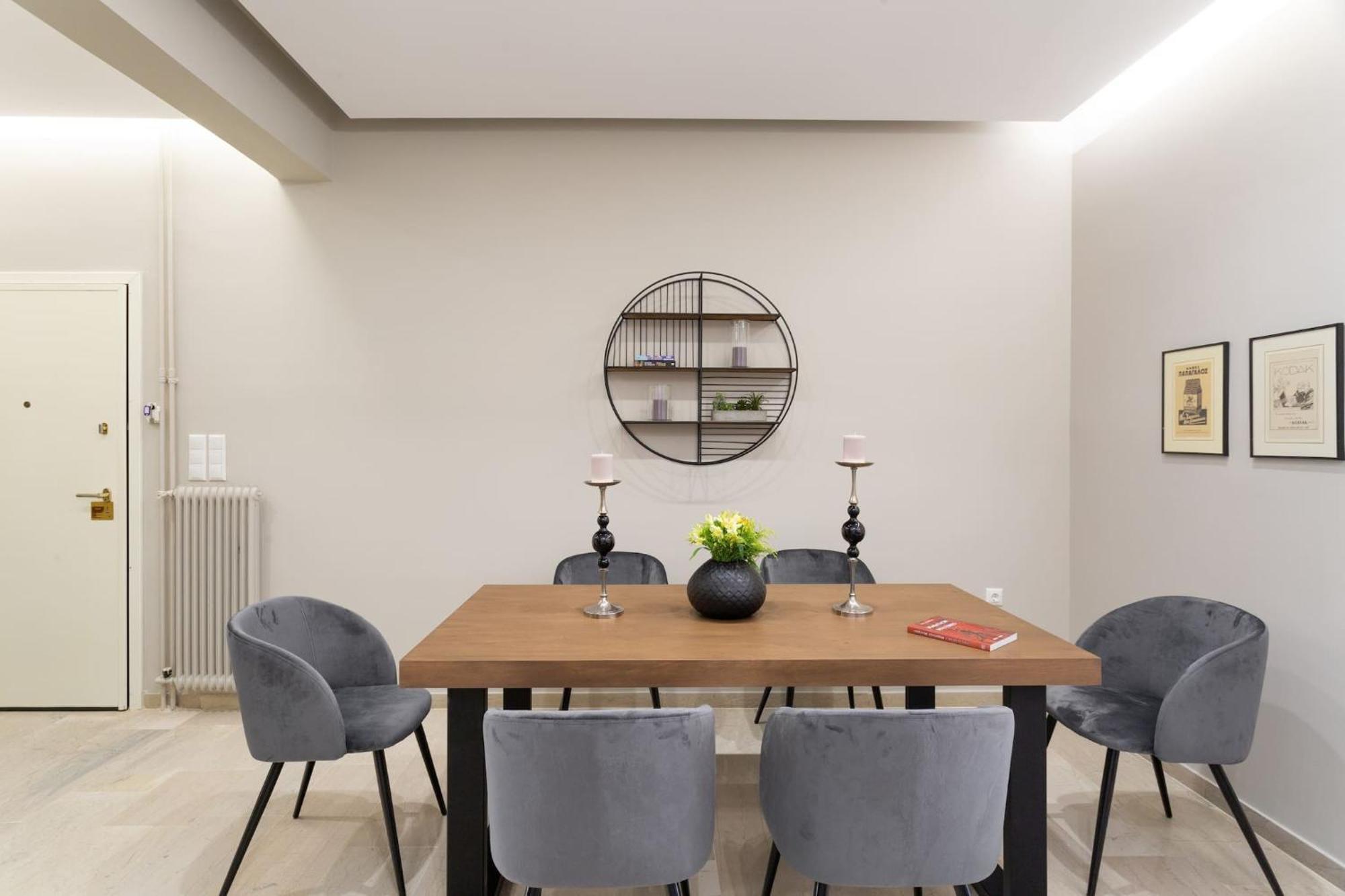 Deluxe 3-Bdrm Urban-Industrial Apt At Acropolis Athens Luaran gambar